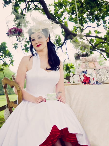 Vintage bride with tea cup - Vintage Wedding Shoot