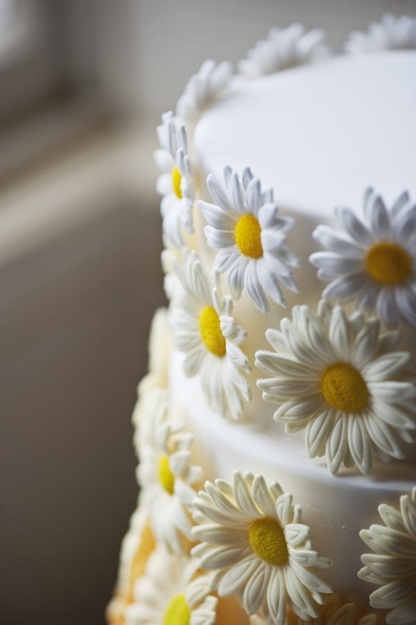Sunflower cake close-up - Good Day Sunshine Bridal Shoot