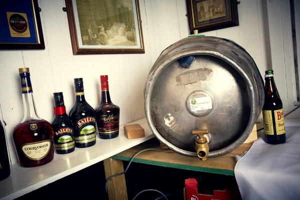 Beer keg and spirits - Picture by Ian Shoots Weddings