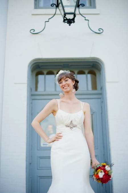 Bride outside Wilder Mansion - Picture by Rojo Foto Design