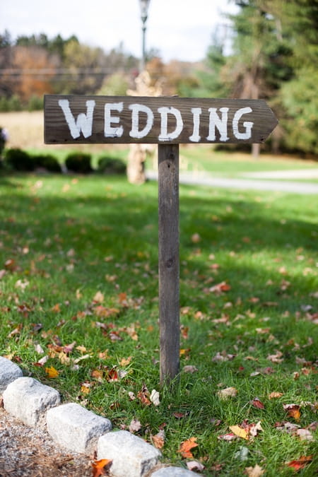 Wooden 'wedding' sign - Picture by Levi Stolove Photography