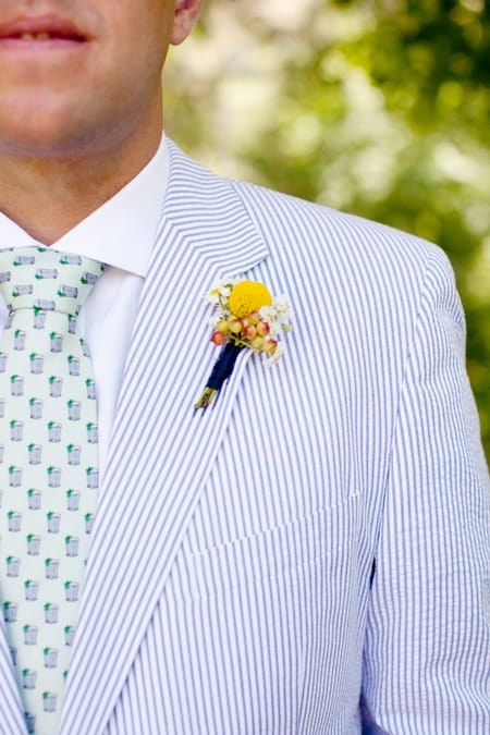 Buttonhole on groom's suit - Picture by Laura Ivanova Photography