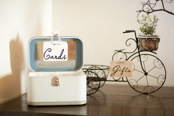 Wedding cards and gifts signs - Picture by Allyson Magda Photography