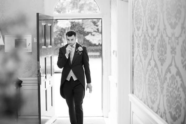 Groom walking into wedding venue - Picture by Hayley Ruth Photography