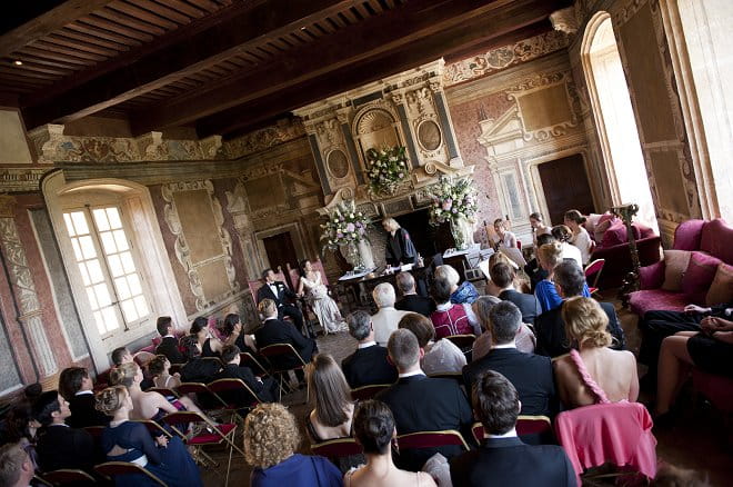 Wedding ceremony at Chateau de Bagnols - Picture by Gill Maheu Photography