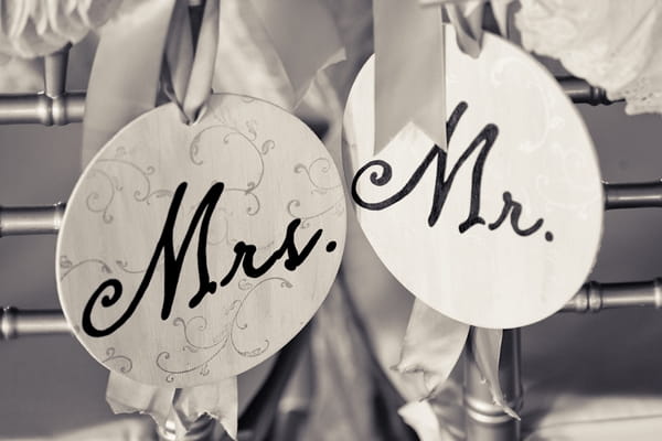 Mr and Mrs signs - Picture by Allyson Magda Photography