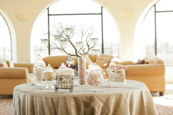 Wedding sweetie table - Picture by Allyson Magda Photography