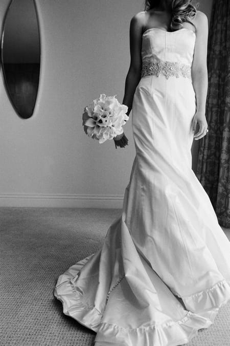 Bride holding bouquet - Picture by Yvette Roman Photography