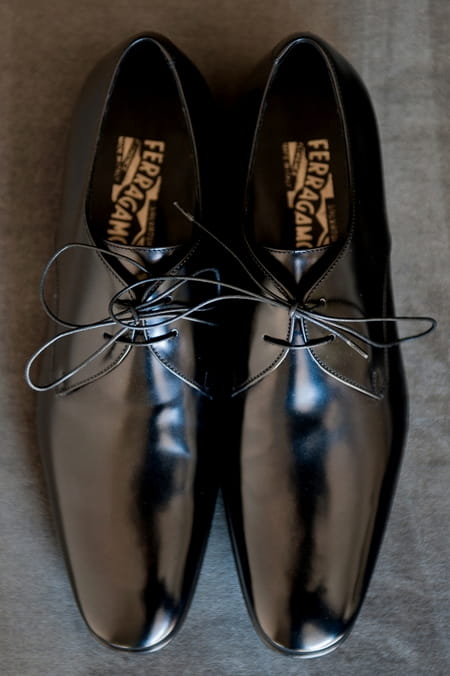 Groom's wedding shoes - Picture by Yvette Roman Photography