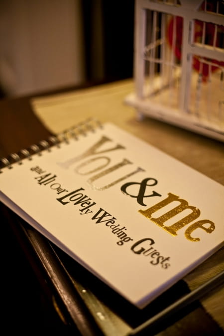 Wedding guest book - Picture by Anneli Marinovich Photography