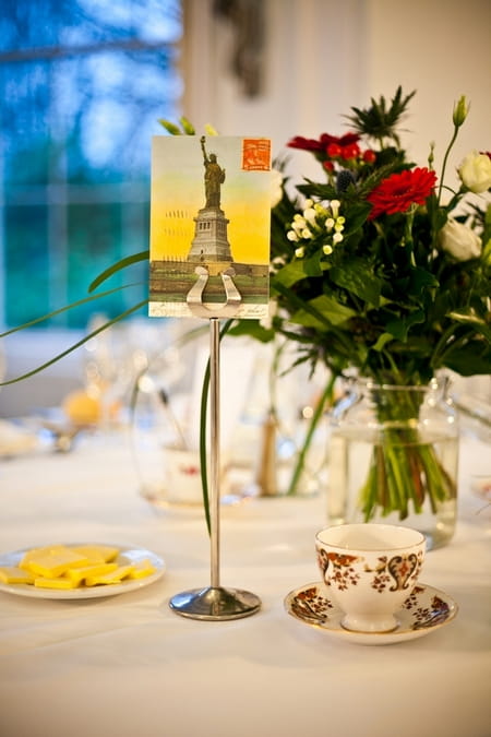 Statue of Liberty wedding table sign - Picture by Anneli Marinovich Photography