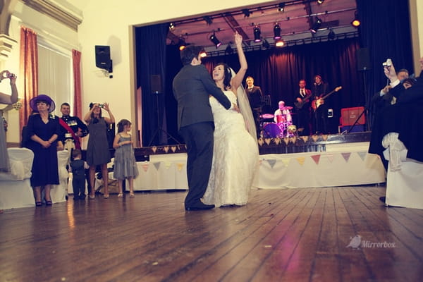 Bride and groom wedding dance - Picture by Mirrorbox Photography