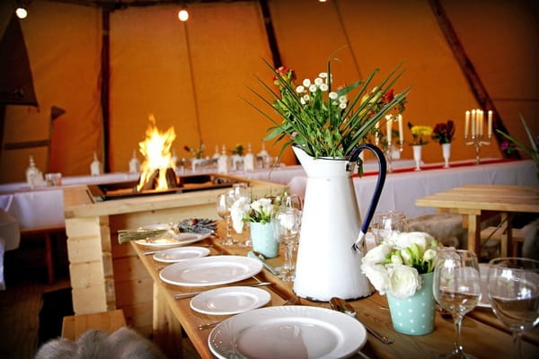 Wedding Styling in PapaKåta Tent