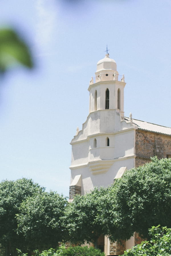 Church in Corsica - Picture by DanielRM