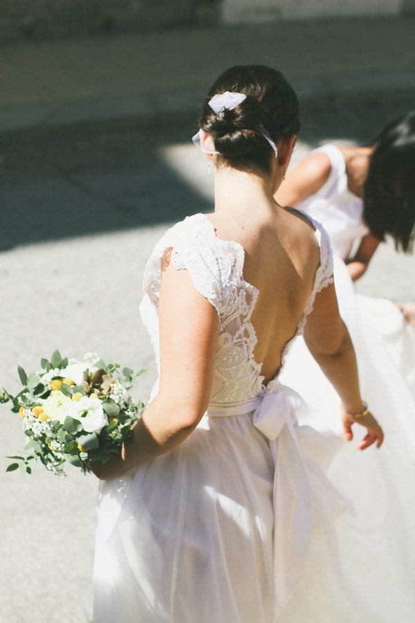 Back of bride's lace wedding dress - Picture by DanielRM
