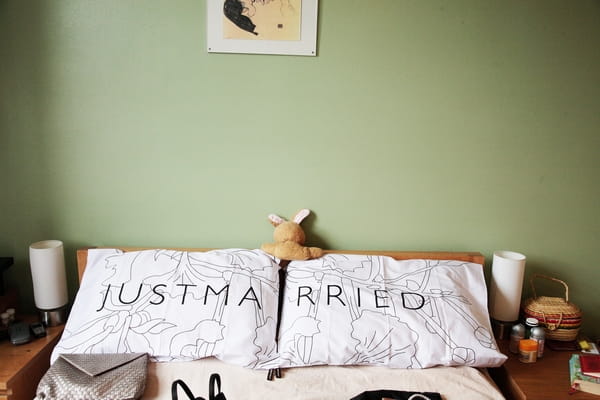 Just married pillows - Picture by Rebecca Prigmore Photography