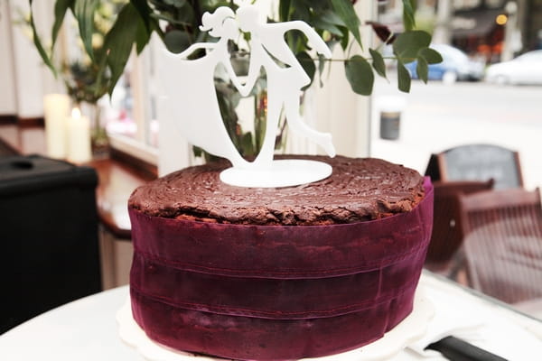 Chocolate wedding cake - Picture by Rebecca Prigmore Photography