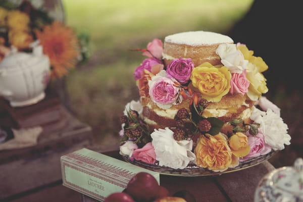 Wedding Cake with Flowers - The Tea Set