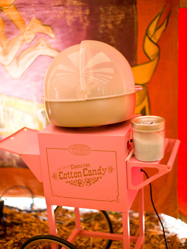 Cotton candy machine