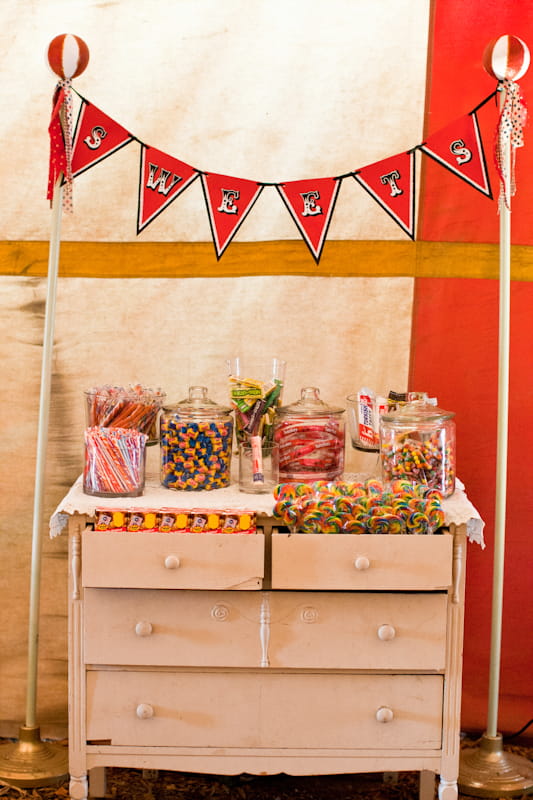 Wedding sweetie table