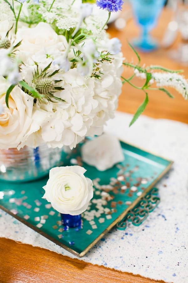 Tray with wedding table decorations