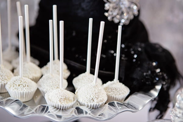 Cupcakes on sticks