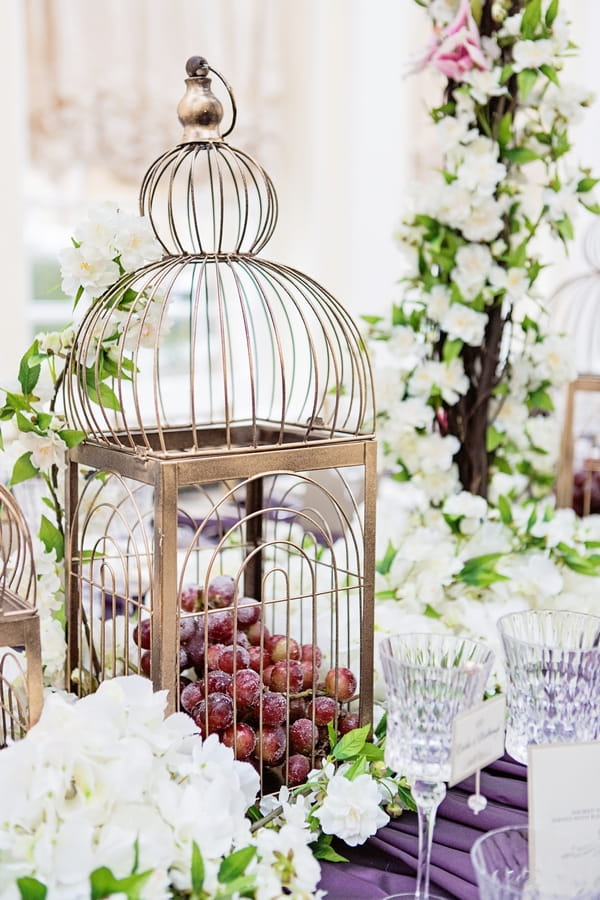 Birdcage table prop