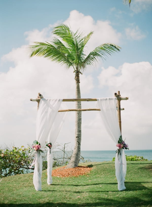 Beach wedding structure