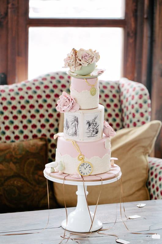 Alice in Wonderland wedding cake