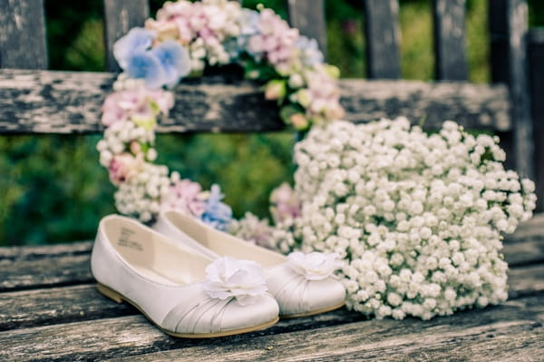 Bridesmaid shoes and bouquet