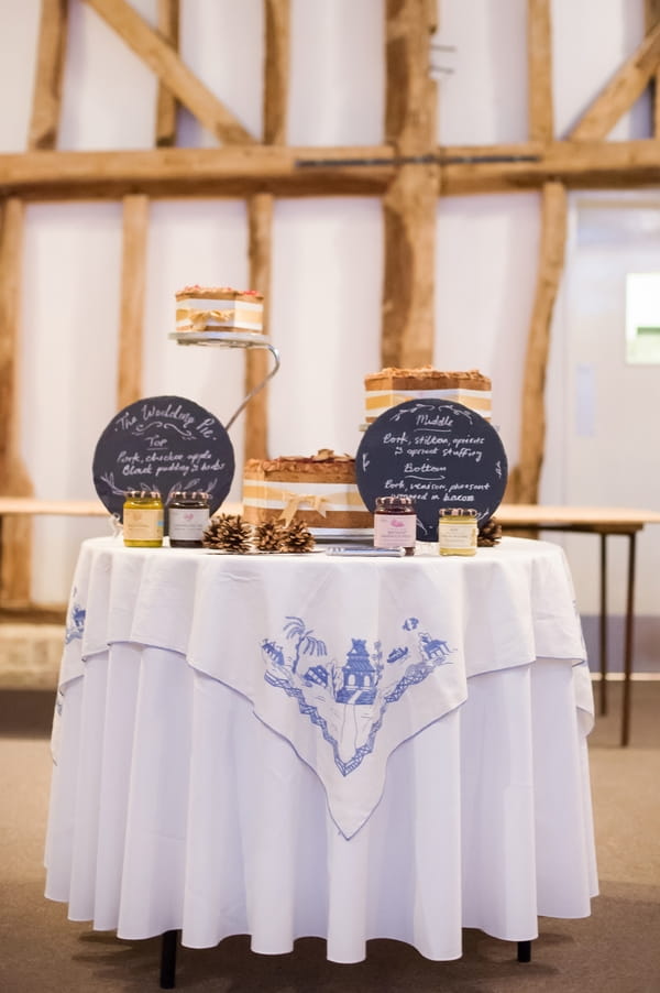 Wedding cake table