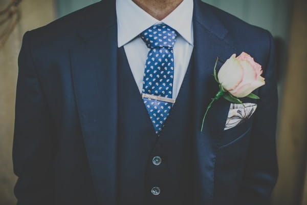 Groom's suit and tie