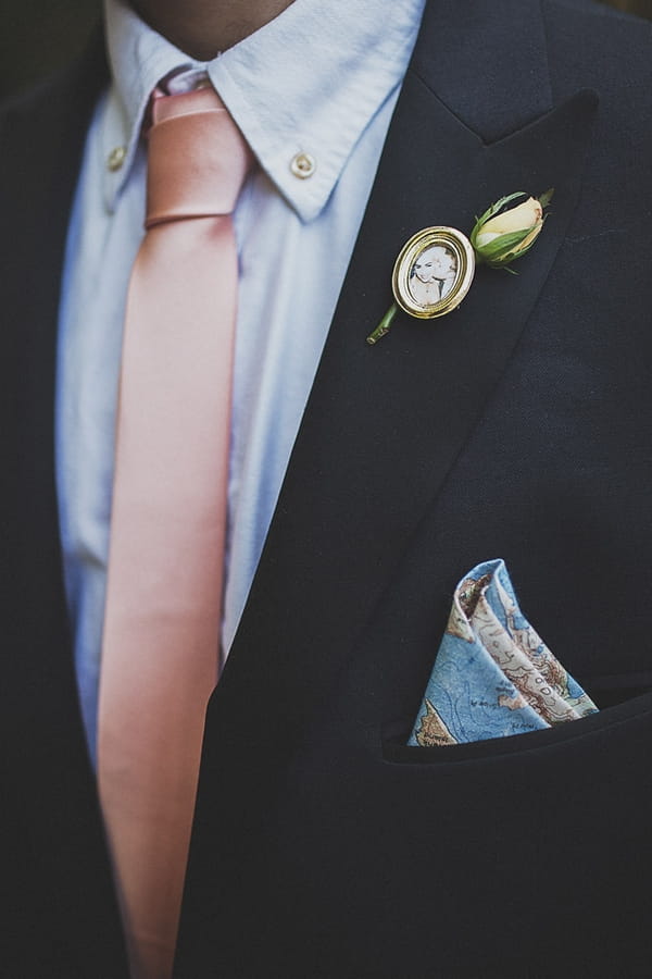 Photo buttonhole