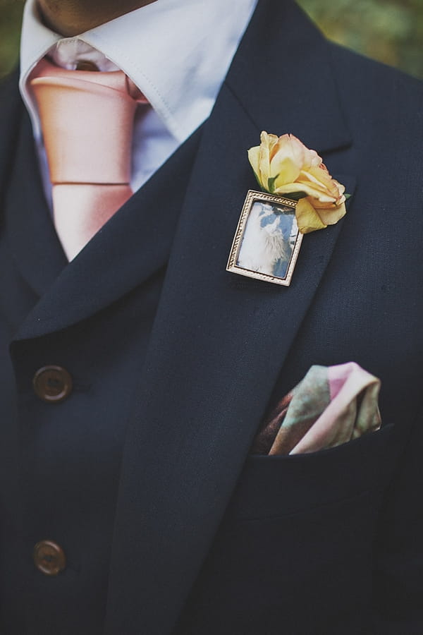 Photo buttonhole