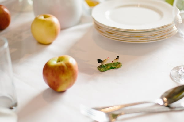 Apples on wedding table