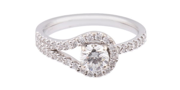 18ct White Gold 0.86ct Round Brilliant Diamond Solitaire and Diamond Shoulders Ring