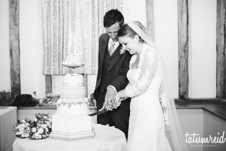 Cutting wedding cake