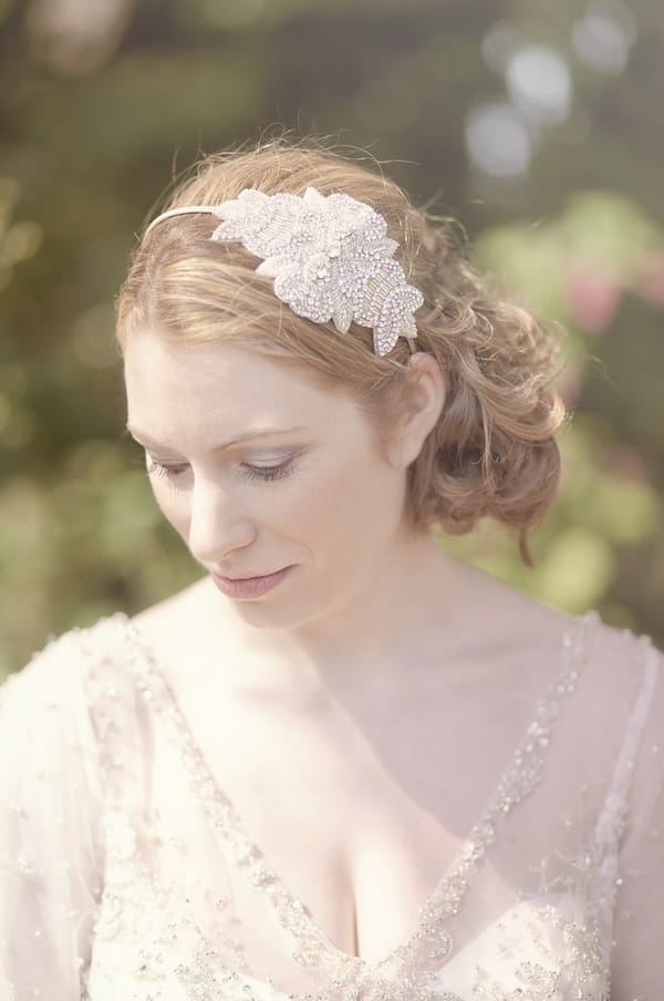 1920's bride with bridal hairpiece