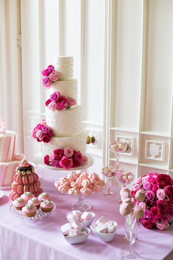 Wedding cakes and biscuits