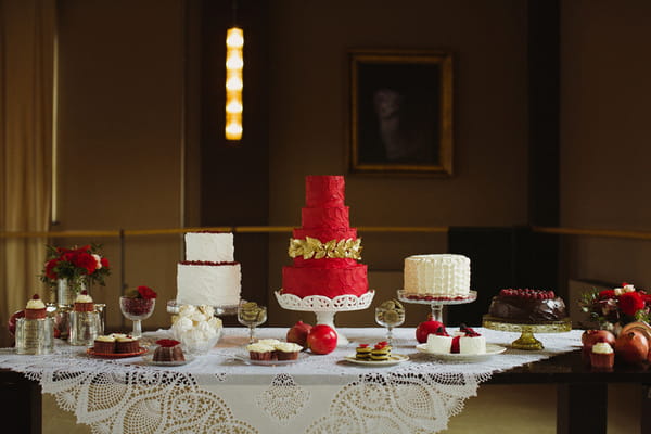 Christmas wedding cake table