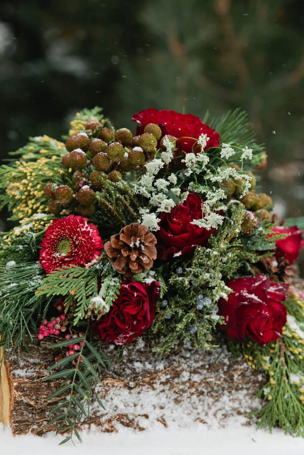 Floral Christmas table centrepiece
