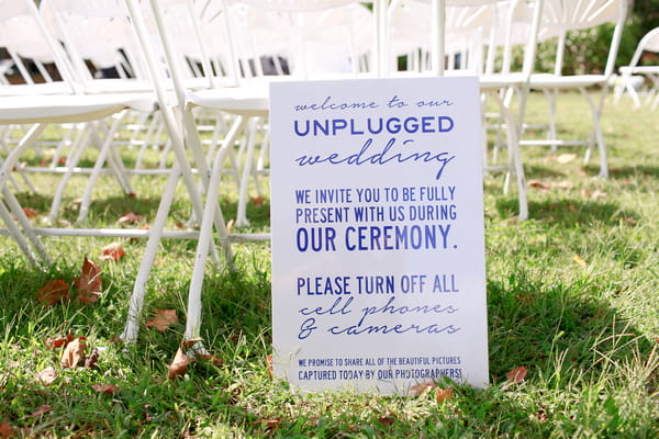 Wedding sign asking to turn off phones