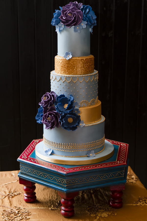 Elegant, colourful wedding cake