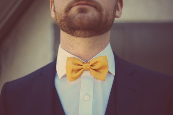 Bow tie