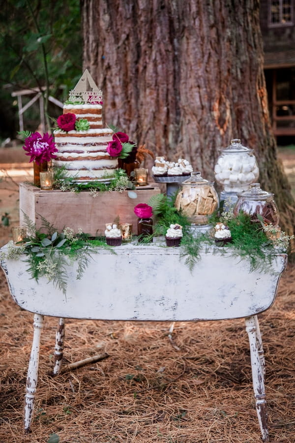 Wedding sweet table