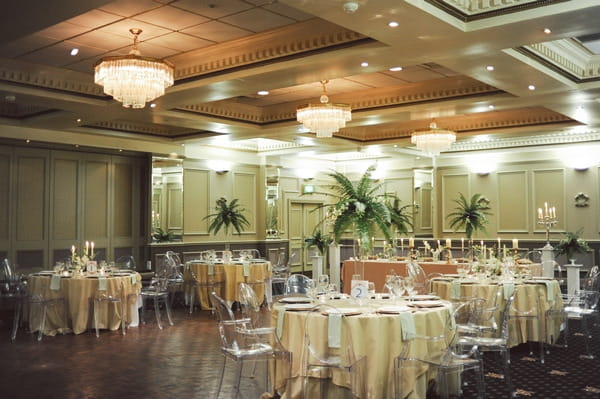 Hollywood glamour style wedding tables in Duke of Cornwall Hotel