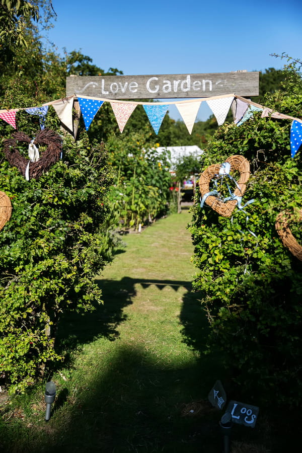 Love garden sign