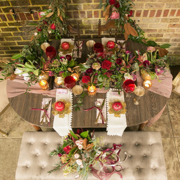 Wedding table with rustic decoration