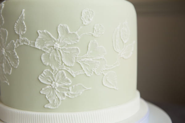 Icing detail on wedding cake