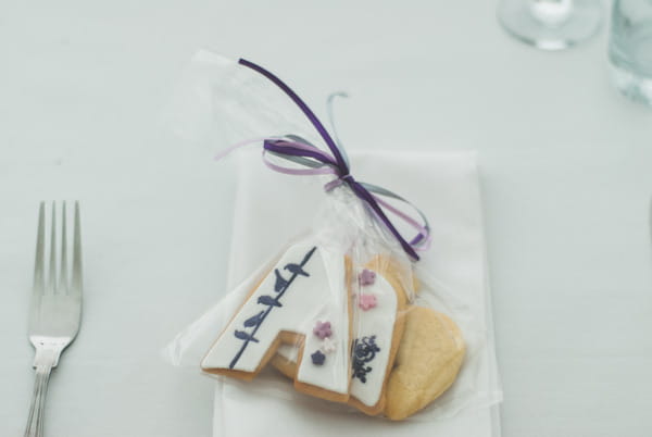 Biscuit wedding favours